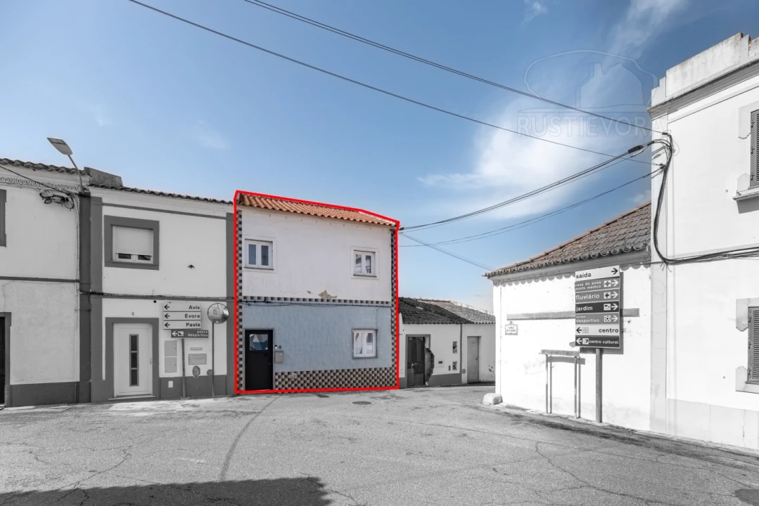 Moradia T2 para Venda em Cabeção Foto 3