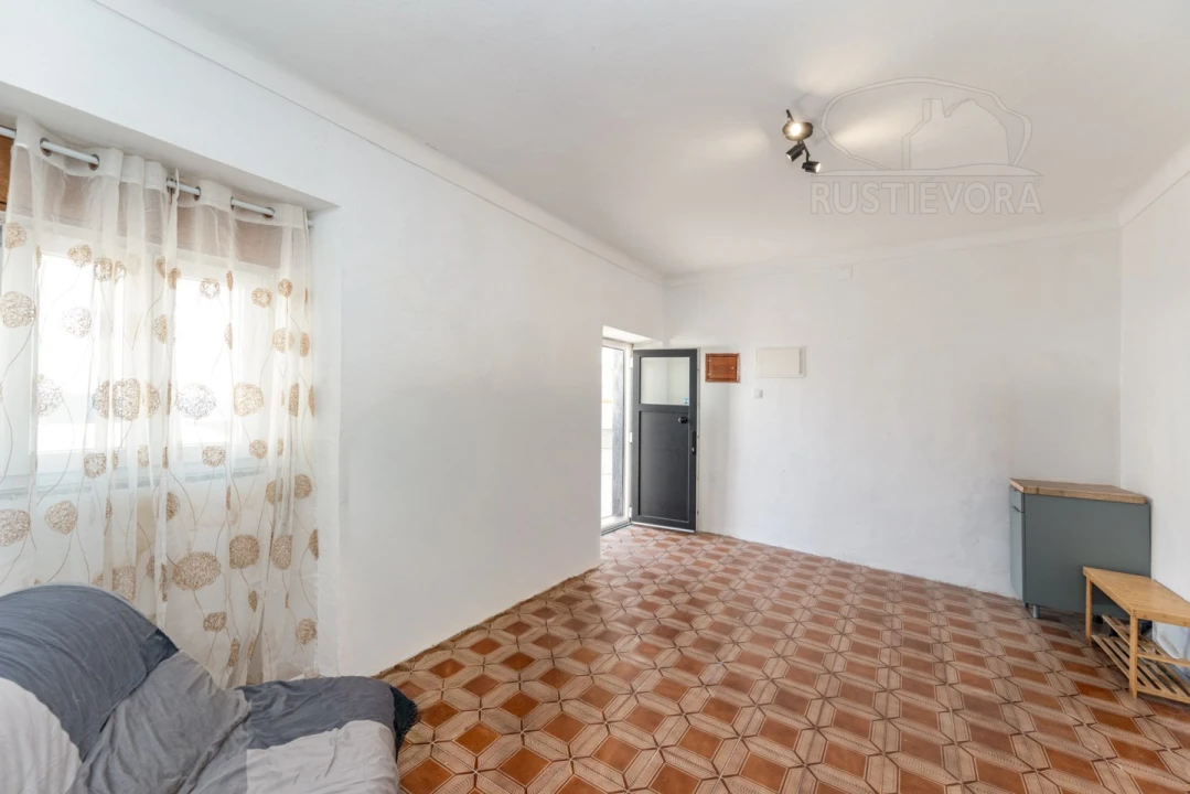 Moradia T2 para Venda em Cabeção Foto 6