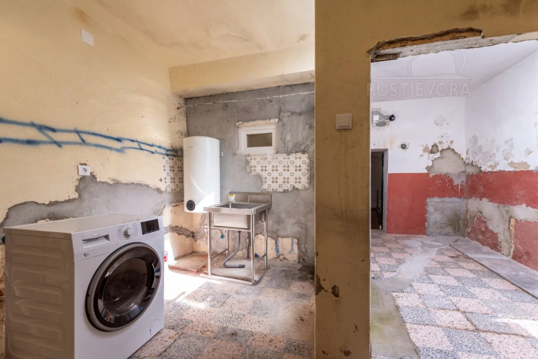 Moradia T2 para Venda em Cabeção Foto 23