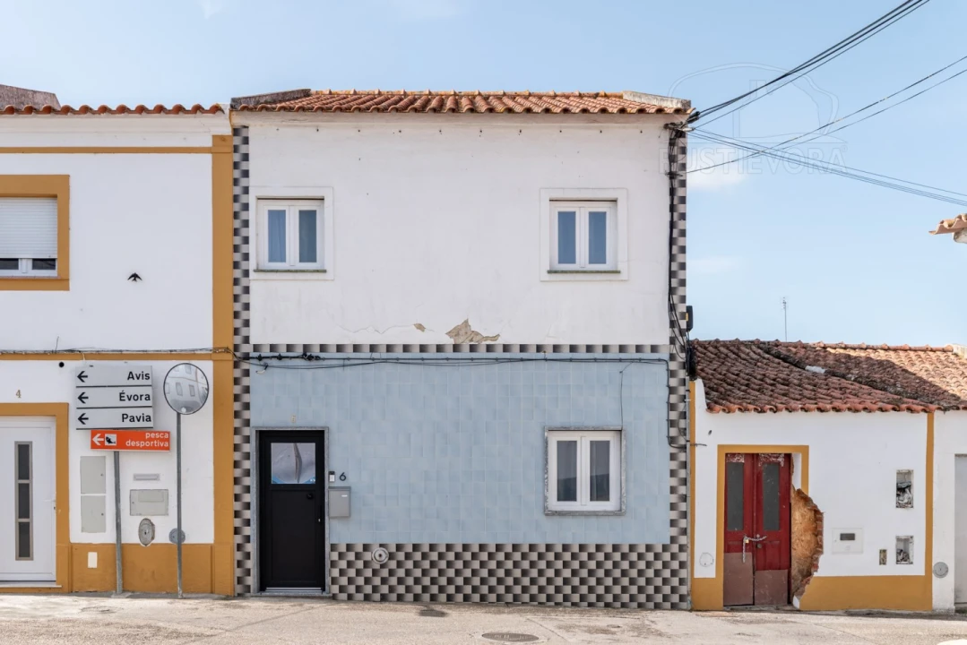 Moradia T2 para Venda em Cabeção Foto 24