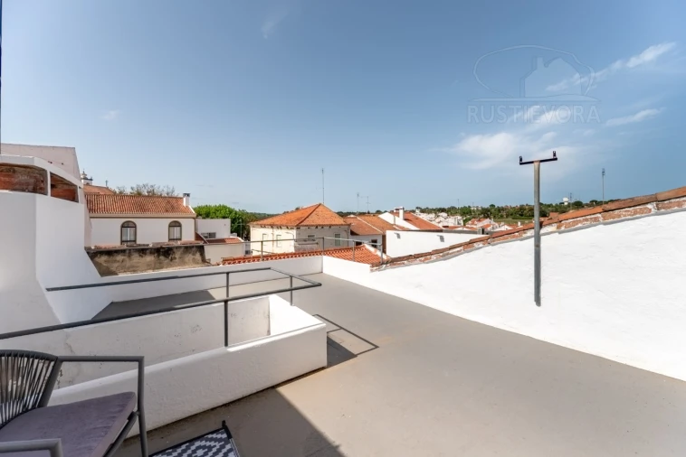 Moradia T2 para Venda em Cabeção Foto 14