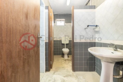 Armazém para Venda em Quinta do Anjo