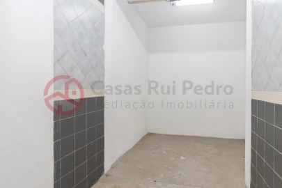 Armazém para Venda em Quinta do Anjo