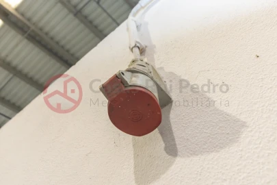 Armazém para Venda em Quinta do Anjo