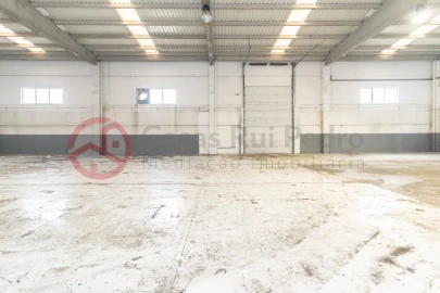 Armazém para Venda em Quinta do Anjo