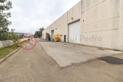 Armazém para Venda em Quinta do Anjo