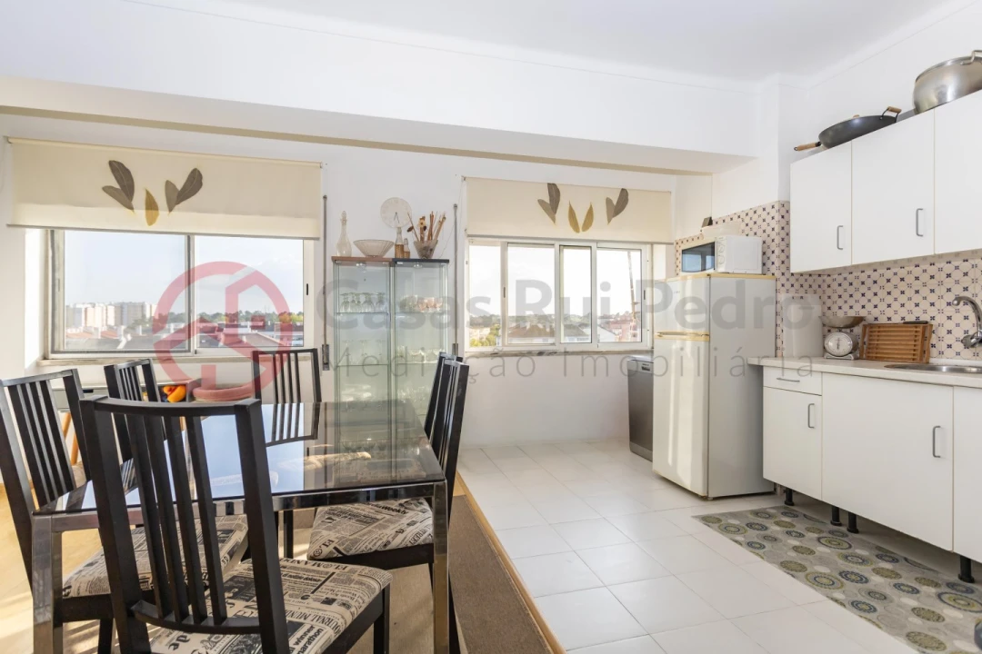 Apartamento T1 para Venda em Amora Foto 5