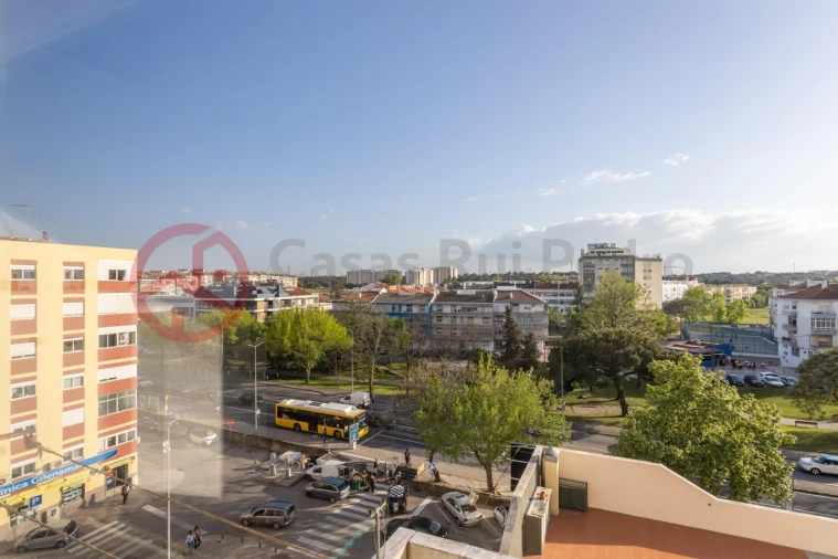 Apartamento T1 para Venda em Amora Foto 12