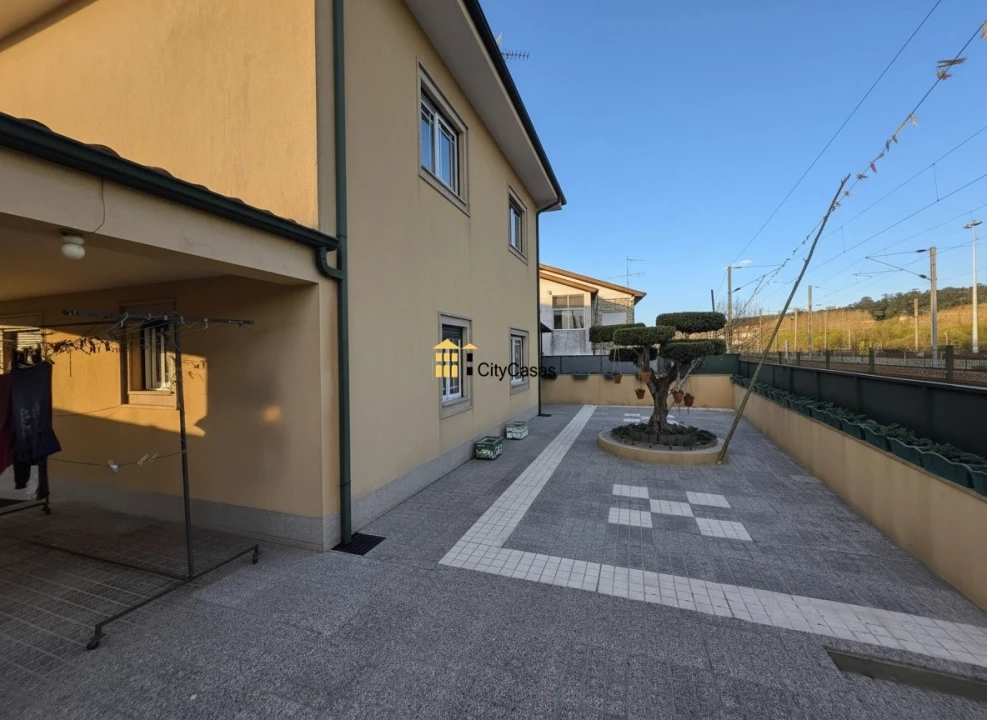 Moradia T3 para Venda em Penafiel Foto 2