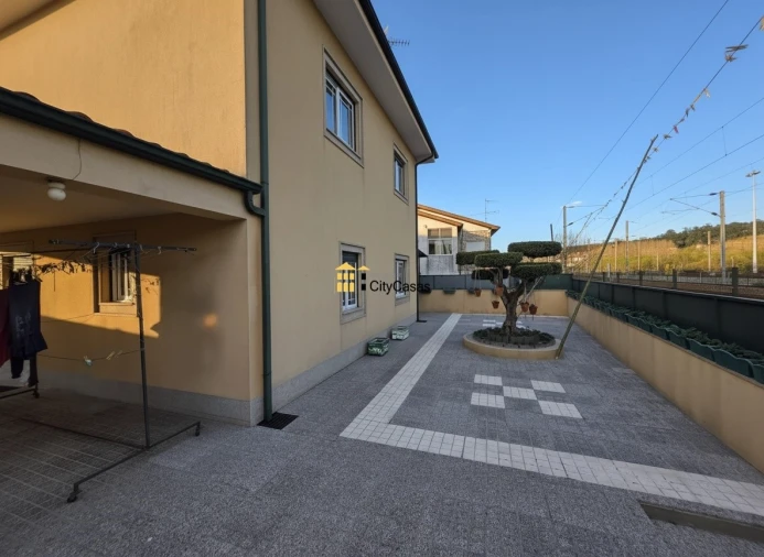 Moradia T3 para Venda em Penafiel Foto 2