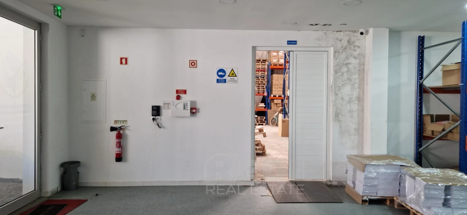 Armazém para Venda em Escariz Foto 16