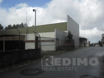 Armazém para Venda em Escariz