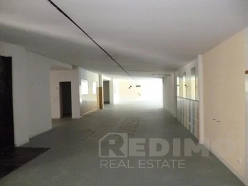 Armazém para Venda em Escariz