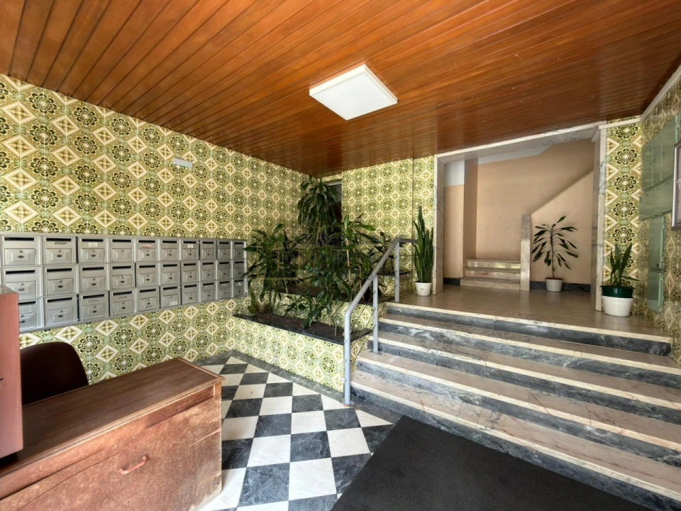 Apartamento T2 para Venda em Carnaxide e Queijas Foto 2