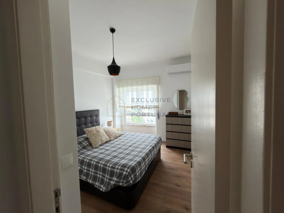 Apartamento T2 para Venda em Carnaxide e Queijas Foto 21