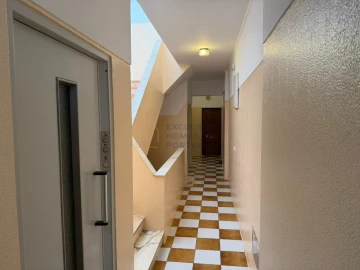 Apartamento T2 para Venda em Carnaxide e Queijas