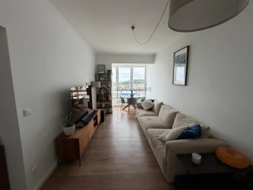 Apartamento T2 para Venda em Carnaxide e Queijas