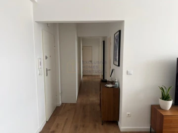 Apartamento T2 para Venda em Carnaxide e Queijas