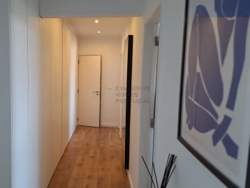 Apartamento T2 para Venda em Carnaxide e Queijas