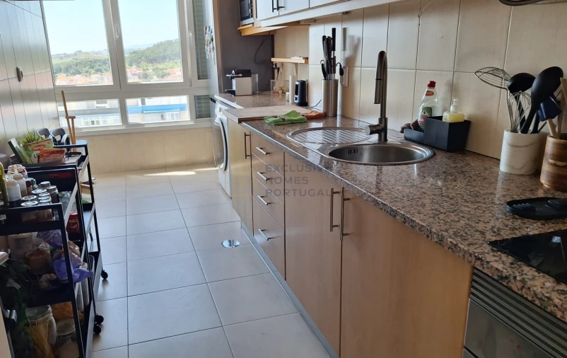 Apartamento T2 para Venda em Carnaxide e Queijas Foto 18