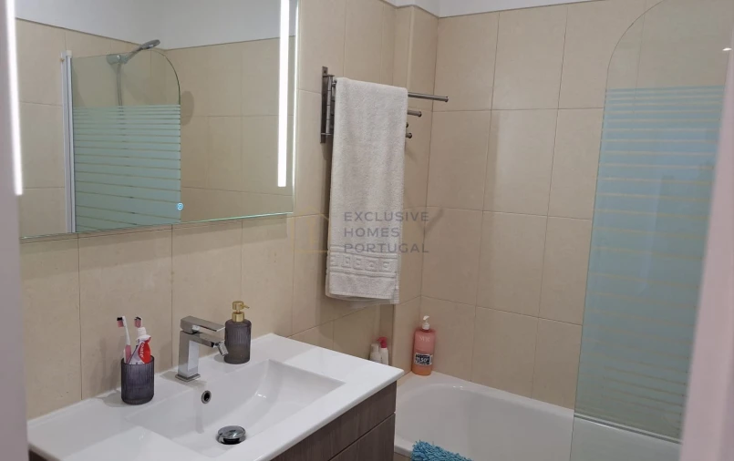 Apartamento T2 para Venda em Carnaxide e Queijas Foto 26