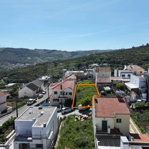 Terreno para Venda em Loures Foto 3