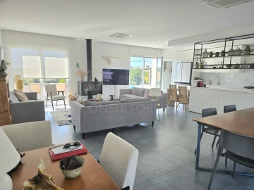 Moradia T6 para Venda em Alvorninha