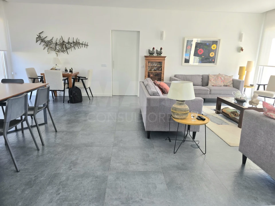 Moradia T6 para Venda em Alvorninha Foto 3