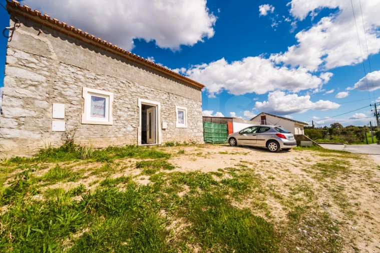 Moradia T1 para Venda em Rio Maior Foto 3