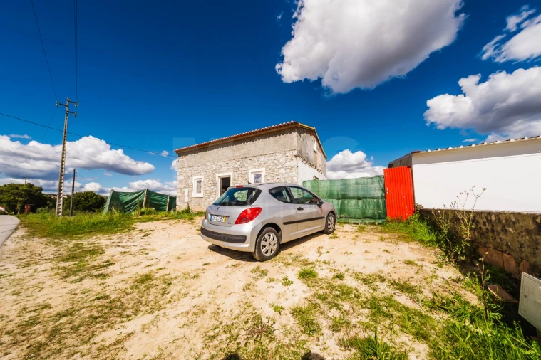 Moradia T1 para Venda em Rio Maior Foto 4