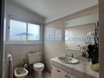 Moradia T4 para Venda em Caniço