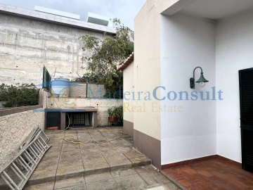 Moradia T4 para Venda em Caniço