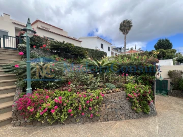 Moradia T4 para Venda em Caniço