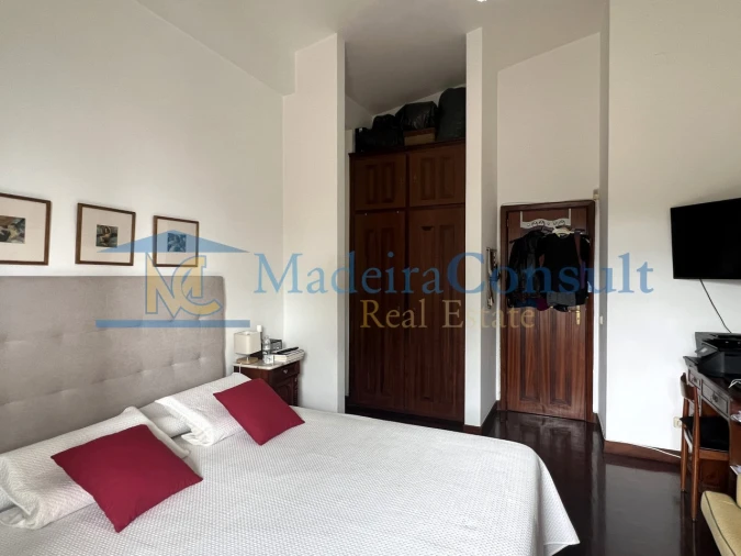 Moradia T4 para Venda em Caniço Foto 15