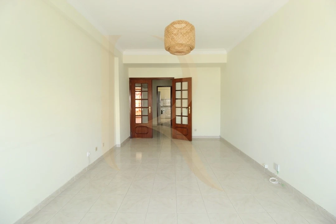 Apartamento T2 para Venda em Amora Foto 1