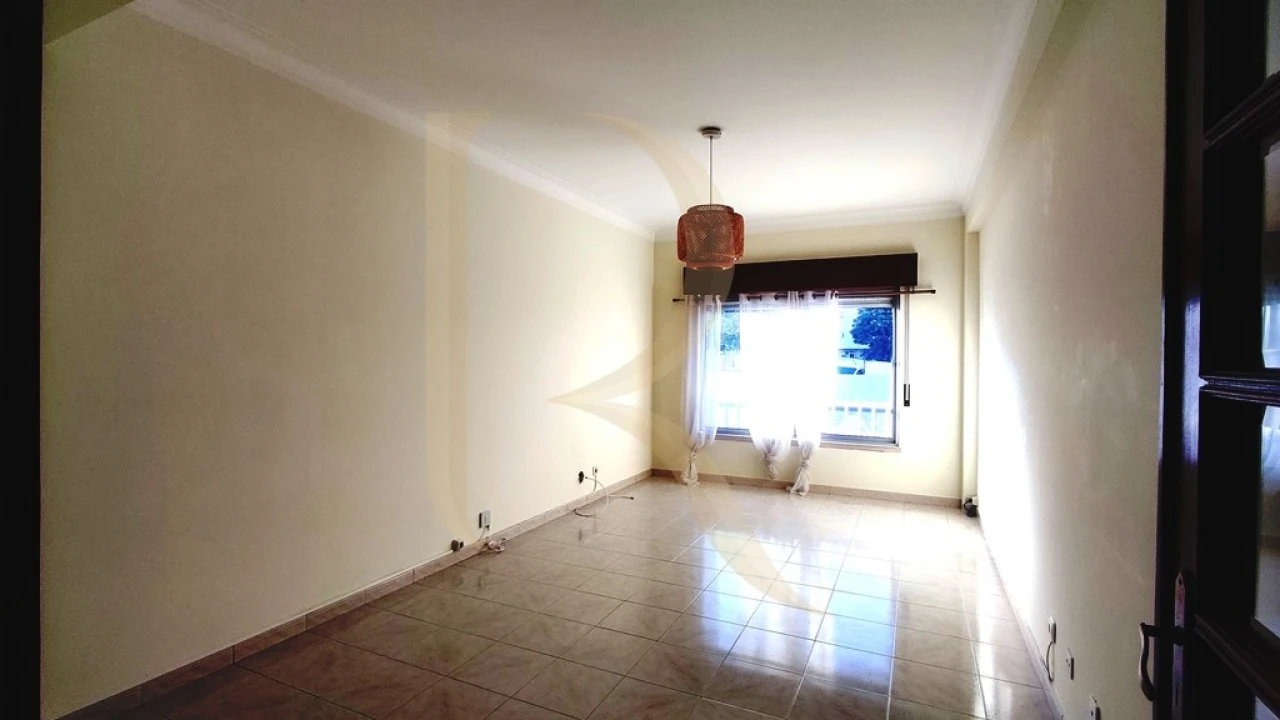 Apartamento T2 para Venda em Amora Foto 5