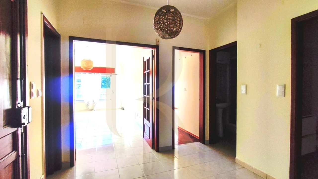 Apartamento T2 para Venda em Amora Foto 2