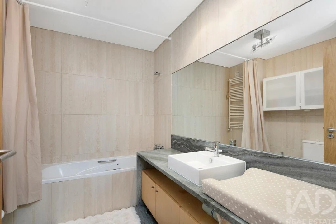 Moradia T4 para Arrendamento em Barcarena Foto 20