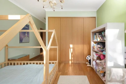 Moradia T4 para Arrendamento em Barcarena