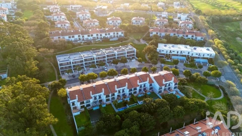 Moradia T4 para Arrendamento em Barcarena