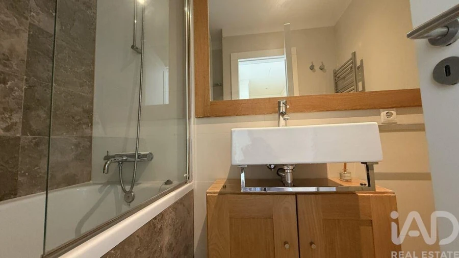 Apartamento T3 para Arrendamento em Santo António Foto 25