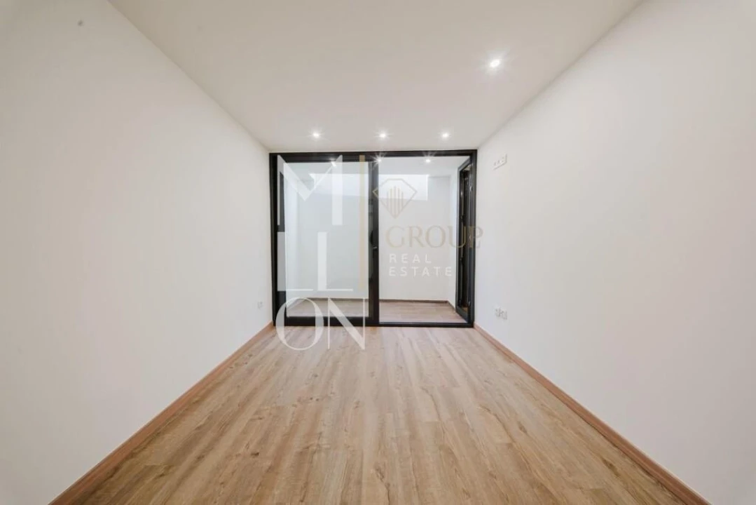 Apartamento T2 para Venda em Cedofeita, Santo Ildefonso, Sé, Miragaia, São Nicolau e Vitória Foto 9