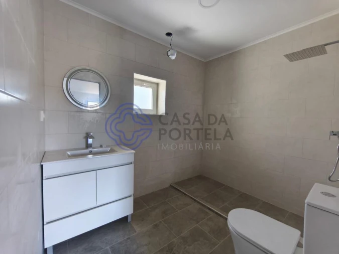 Moradia T2 para Venda em Maxial e Monte Redondo Foto 12