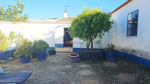 Moradia T7 para Venda em Albernoa e Trindade