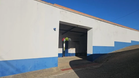 Moradia T7 para Venda em Albernoa e Trindade