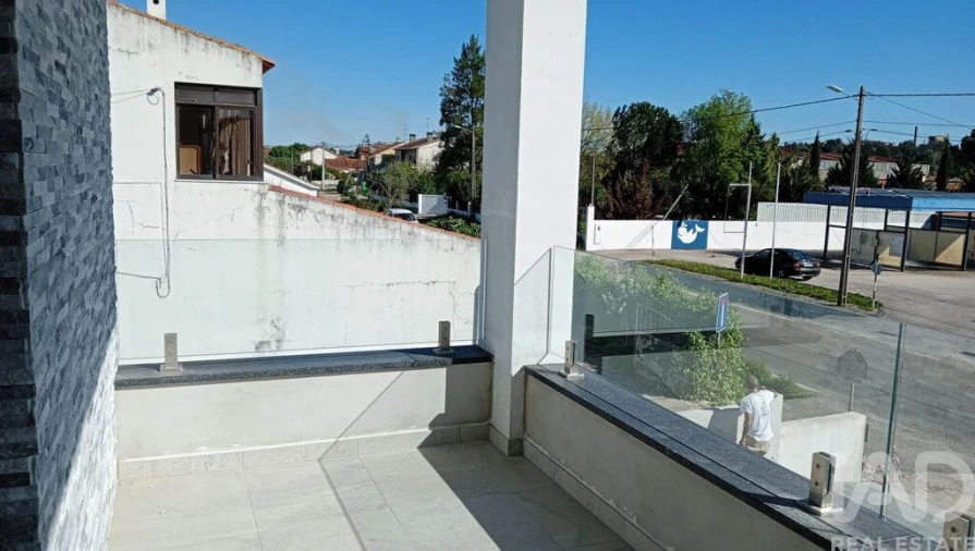 Moradia T3 para Venda em São Pedro de Tomar Foto 29