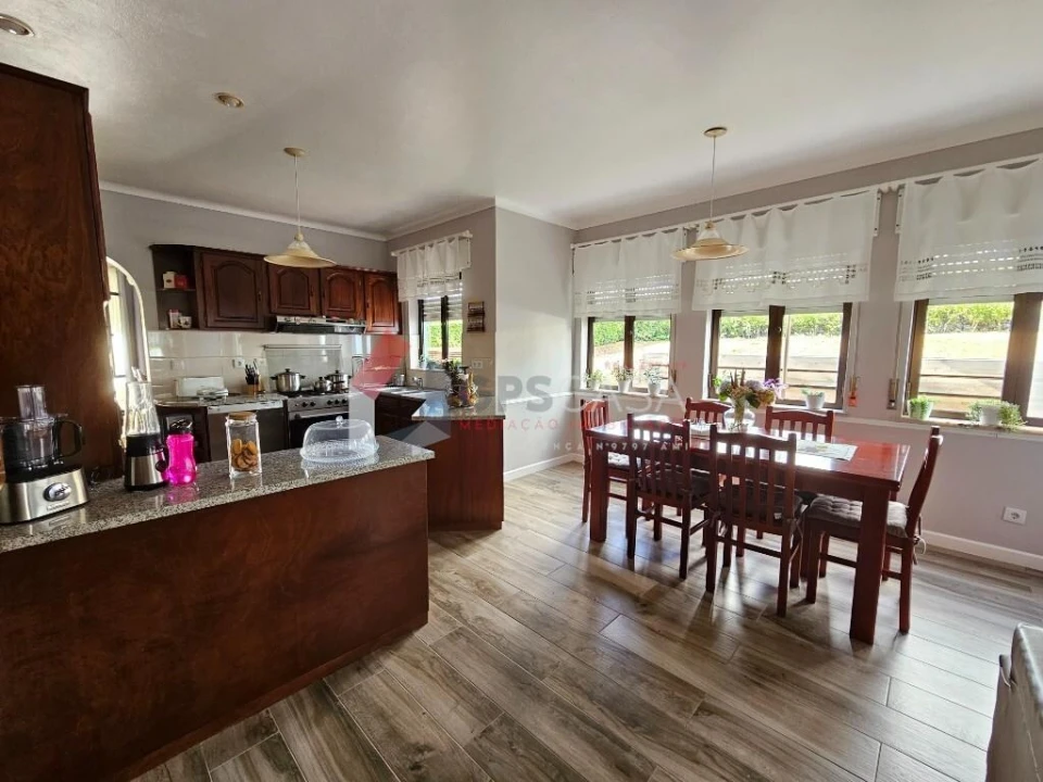 Moradia T4 para Venda em São Sebastião Foto 19