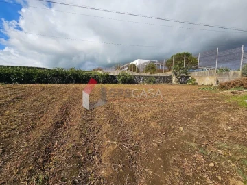 Moradia T4 para Venda em São Sebastião