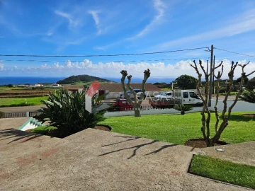 Moradia T4 para Venda em São Sebastião