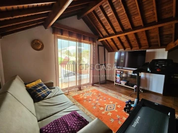 Moradia T4 para Venda em São Sebastião